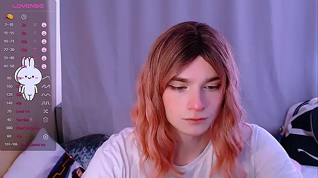 Snapshot of Alice_Hells chatting on 02-20-25, 07:55 Alice Hells online show from 02-20-25, 07:55