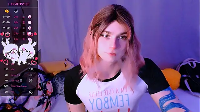 Snapshot of Alice_Hells chatting on 09-27-25, 05:56 Alice Hells online show from 09-27-25, 05:56