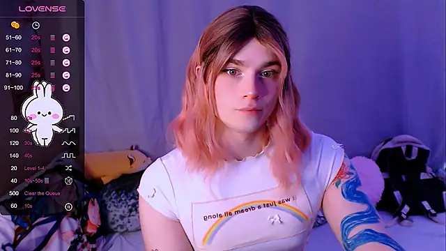 Snapshot of Alice_Hells chatting on 09-28-25, 04:40 Alice Hells online show from 09-28-25, 04:40