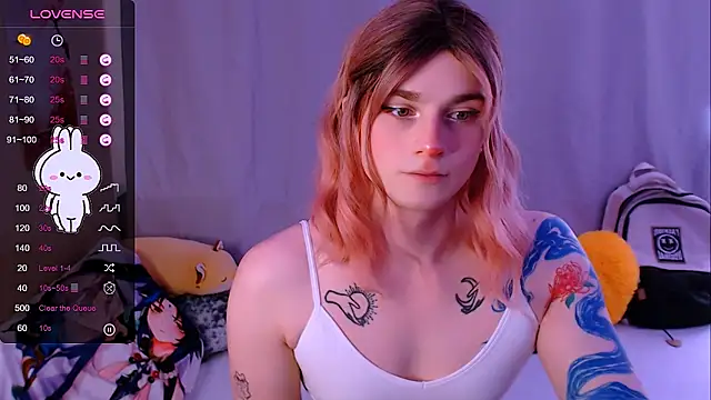 Snapshot of Alice_Hells chatting on 10-03-25, 06:54 Alice Hells online show from 10-03-25, 06:54