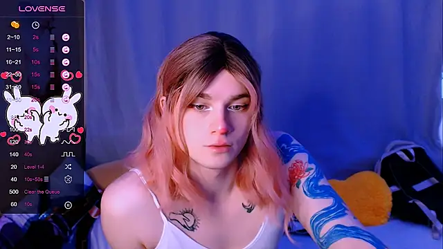 Snapshot of Alice_Hells chatting on 11-16-25, 07:36 Alice Hells online show from 11-16-25, 07:36