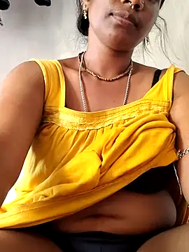 Hotty-dola online show from 10-17-25, 07:33