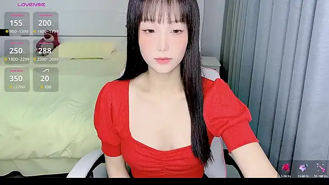 Snapshot of -Wendy__ chatting on 01-26-25, 01:15 -Wendy online show from 01-26-25, 01:15