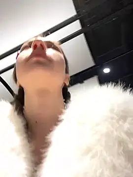 Lia  Love online show from 01-22-25, 01:21