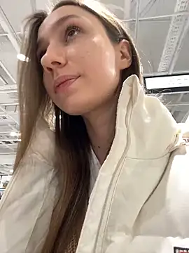 Lia  Love online show from 02-03-25, 10:14