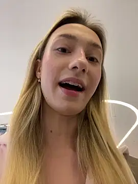 Lia  Love online show from 11-13-25, 12:15