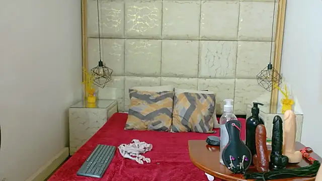 danna flame online show from 11-27-25, 08:33