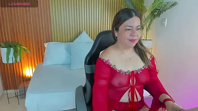 Snapshot of nahia_13 chatting on 04-27-26, 12:25 nahia 13 online show from 04-27-26, 12:25
