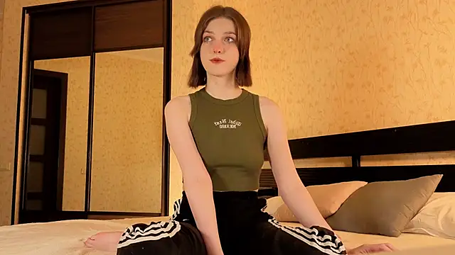 Sweet Paradox online show from 11-29-25, 12:13