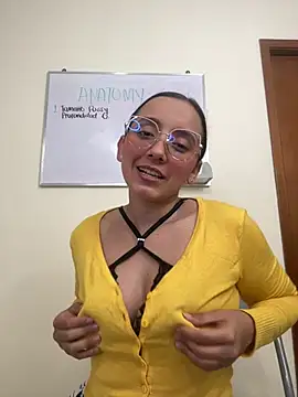 Snapshot of Kay_LustyWife chatting on 03-06-25, 10:15 Kay LustyWife online show from 03-06-25, 10:15