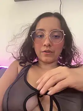 Snapshot of Kay_LustyWife chatting on 03-08-25, 02:30 Kay LustyWife online show from 03-08-25, 02:30
