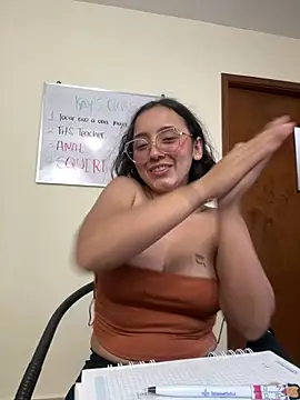 Snapshot of Kay_LustyWife chatting on 03-14-25, 01:05 Kay LustyWife online show from 03-14-25, 01:05