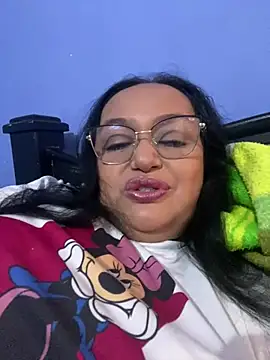 GiaNahomi online show from 12-28-24, 01:59