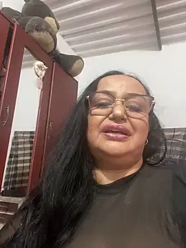 GiaNahomi online show from 01-06-25, 11:31