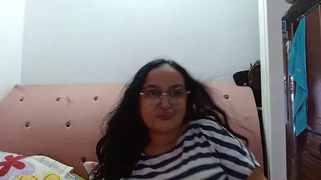 GiaNahomi online show from 02-14-25, 08:05