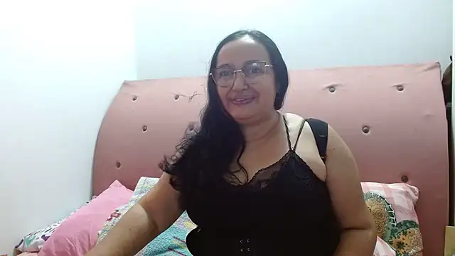GiaNahomi online show from 02-23-25, 10:53