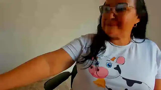 GiaNahomi online show from 03-08-25, 07:20
