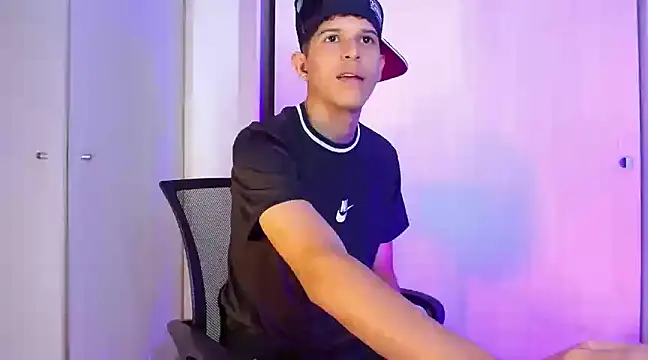 LiamGadiell online show from 12-14-24, 01:50