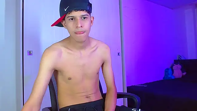 LiamGadiell online show from 01-07-25, 12:13