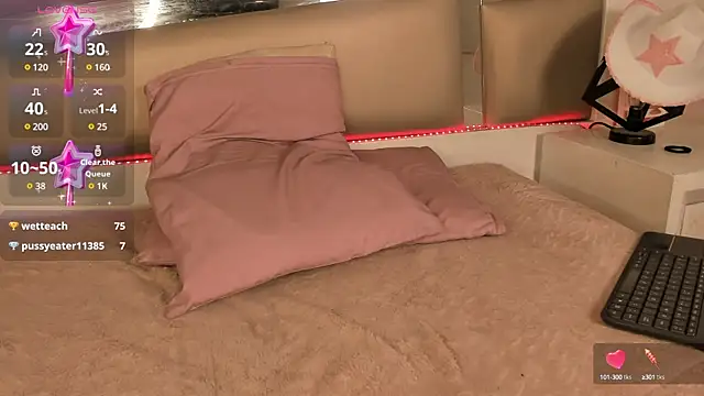 Snapshot of Mis__lola chatting on 12-04-24, 11:24 Mis  lola online show from 12-04-24, 11:24