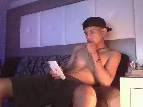 oiram27 online show from 11-29-25, 06:49