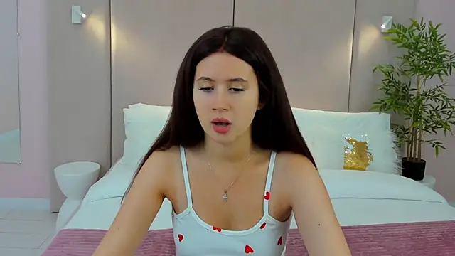 milaleoneli online show from 01-19-25, 12:39