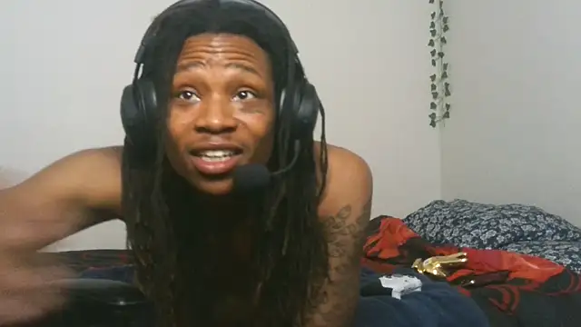 Snapshot of XeSLuthor chatting on 03-14-26, 07:25 XeSLuthor online show from 03-14-26, 07:25