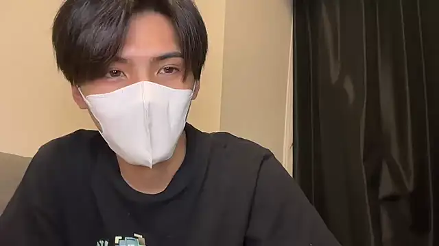 Snapshot of Lio_kun chatting on 02-06-25, 12:05 Lio kun online show from 02-06-25, 12:05