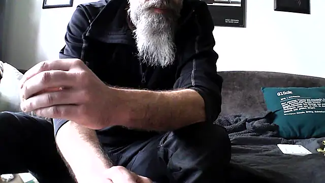 Snapshot of Kingsscepter chatting on 01-23-25, 11:48 Kingsscepter online show from 01-23-25, 11:48