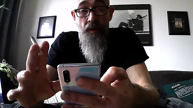 Snapshot of Kingsscepter chatting on 01-25-25, 10:19 Kingsscepter online show from 01-25-25, 10:19