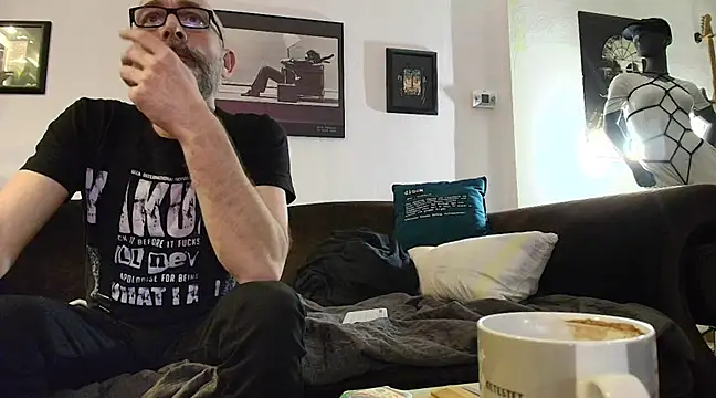 Snapshot of Kingsscepter chatting on 02-06-25, 10:43 Kingsscepter online show from 02-06-25, 10:43