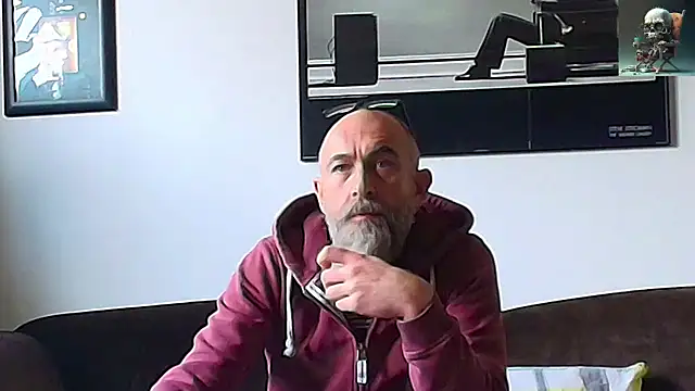 Snapshot of Kingsscepter chatting on 02-09-25, 02:18 Kingsscepter online show from 02-09-25, 02:18