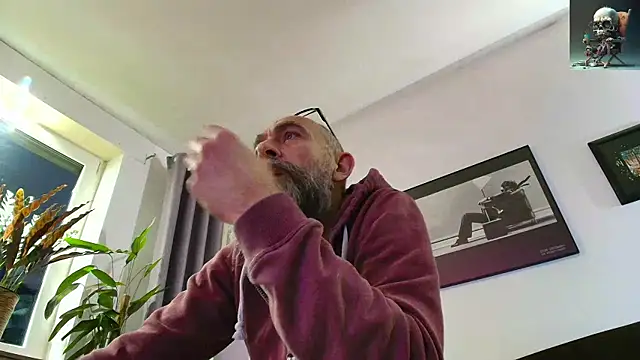 Snapshot of Kingsscepter chatting on 02-09-25, 05:22 Kingsscepter online show from 02-09-25, 05:22