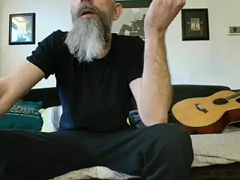 Snapshot of Kingsscepter chatting on 02-21-25, 04:59 Kingsscepter online show from 02-21-25, 04:59