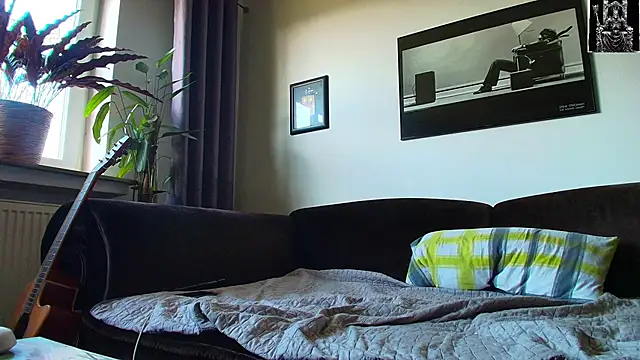 Snapshot of Kingsscepter chatting on 02-23-25, 02:25 Kingsscepter online show from 02-23-25, 02:25