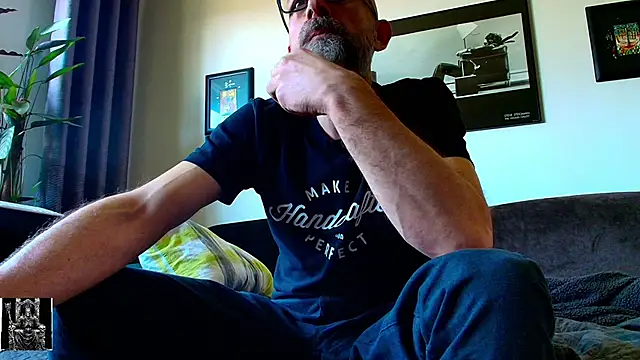 Snapshot of Kingsscepter chatting on 03-06-25, 01:46 Kingsscepter online show from 03-06-25, 01:46