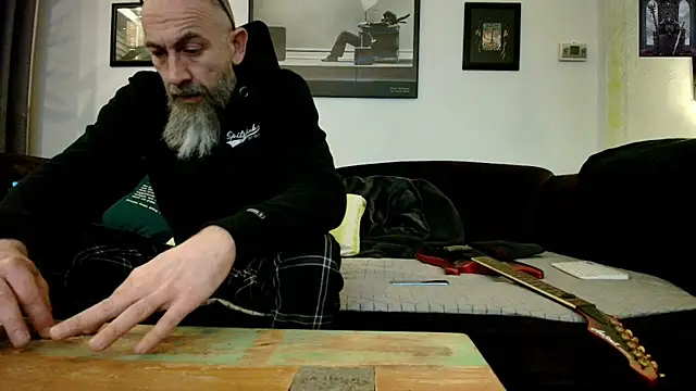 Snapshot of Kingsscepter chatting on 03-10-25, 08:12 Kingsscepter online show from 03-10-25, 08:12