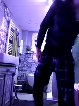 Snapshot of Kingsscepter chatting on 03-17-25, 09:45 Kingsscepter online show from 03-17-25, 09:45