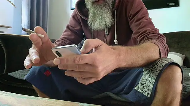 Snapshot of Kingsscepter chatting on 09-10-25, 11:10 Kingsscepter online show from 09-10-25, 11:10