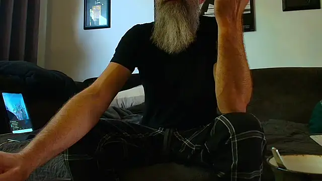 Snapshot of Kingsscepter chatting on 10-18-25, 09:21 Kingsscepter online show from 10-18-25, 09:21