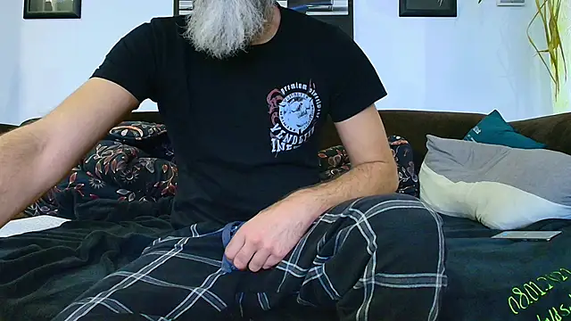 Snapshot of Kingsscepter chatting on 11-14-25, 06:39 Kingsscepter online show from 11-14-25, 06:39