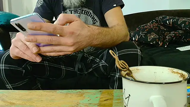 Snapshot of Kingsscepter chatting on 11-22-25, 03:44 Kingsscepter online show from 11-22-25, 03:44