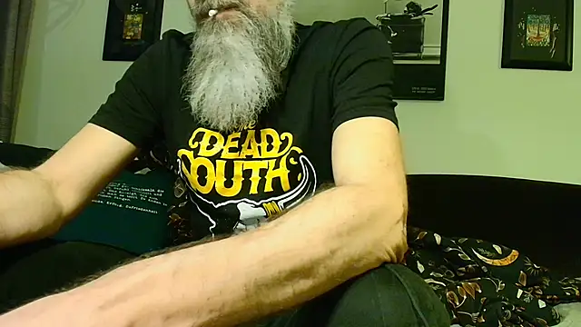 Snapshot of Kingsscepter chatting on 01-15-26, 05:49 Kingsscepter online show from 01-15-26, 05:49