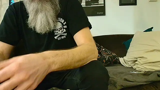 Snapshot of Kingsscepter chatting on 02-23-26, 05:10 Kingsscepter online show from 02-23-26, 05:10