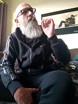 Snapshot of Kingsscepter chatting on 03-23-26, 05:17 Kingsscepter online show from 03-23-26, 05:17