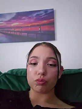 AveryWillow online show from 09-16-25, 11:11