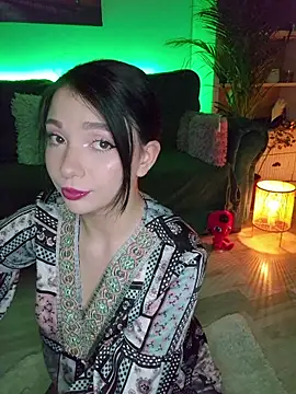 AveryWillow online show from 09-28-25, 03:56