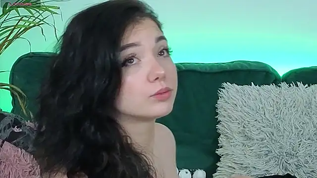 AveryWillow online show from 11-09-25, 07:28