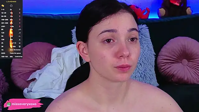 AveryWillow online show from 03-31-26, 12:23