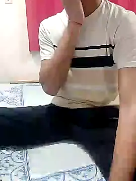 Snapshot of rahul_4u chatting on 12-05-24, 10:01 rahul 4u online show from 12-05-24, 10:01